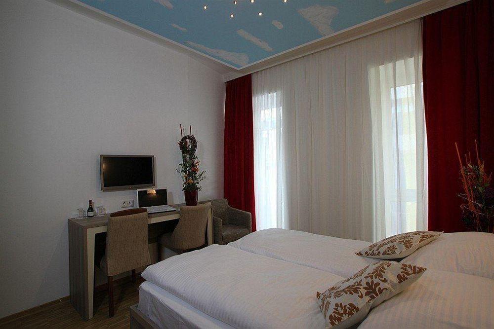 Hotel Kavun Мюнхен Экстерьер фото